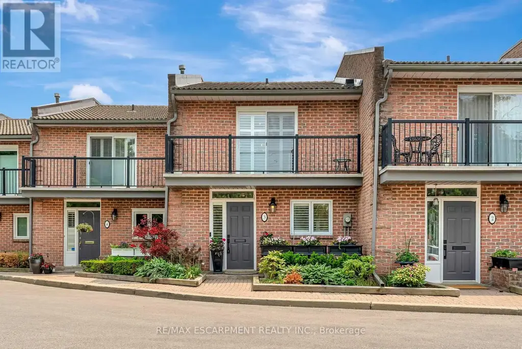 3 - 2136 Old Lakeshore Road, Burlington (Brant)